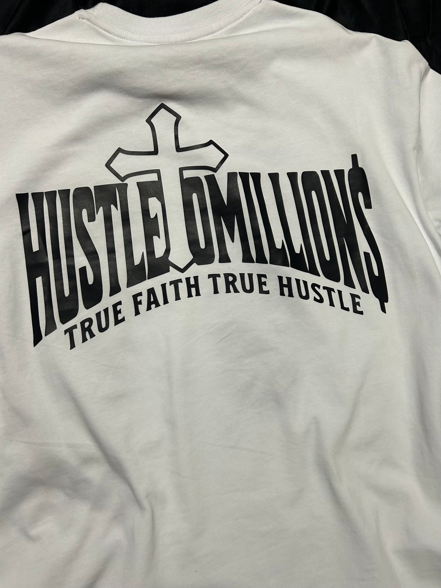 Camiseta blanca "Hustle To Millions"
